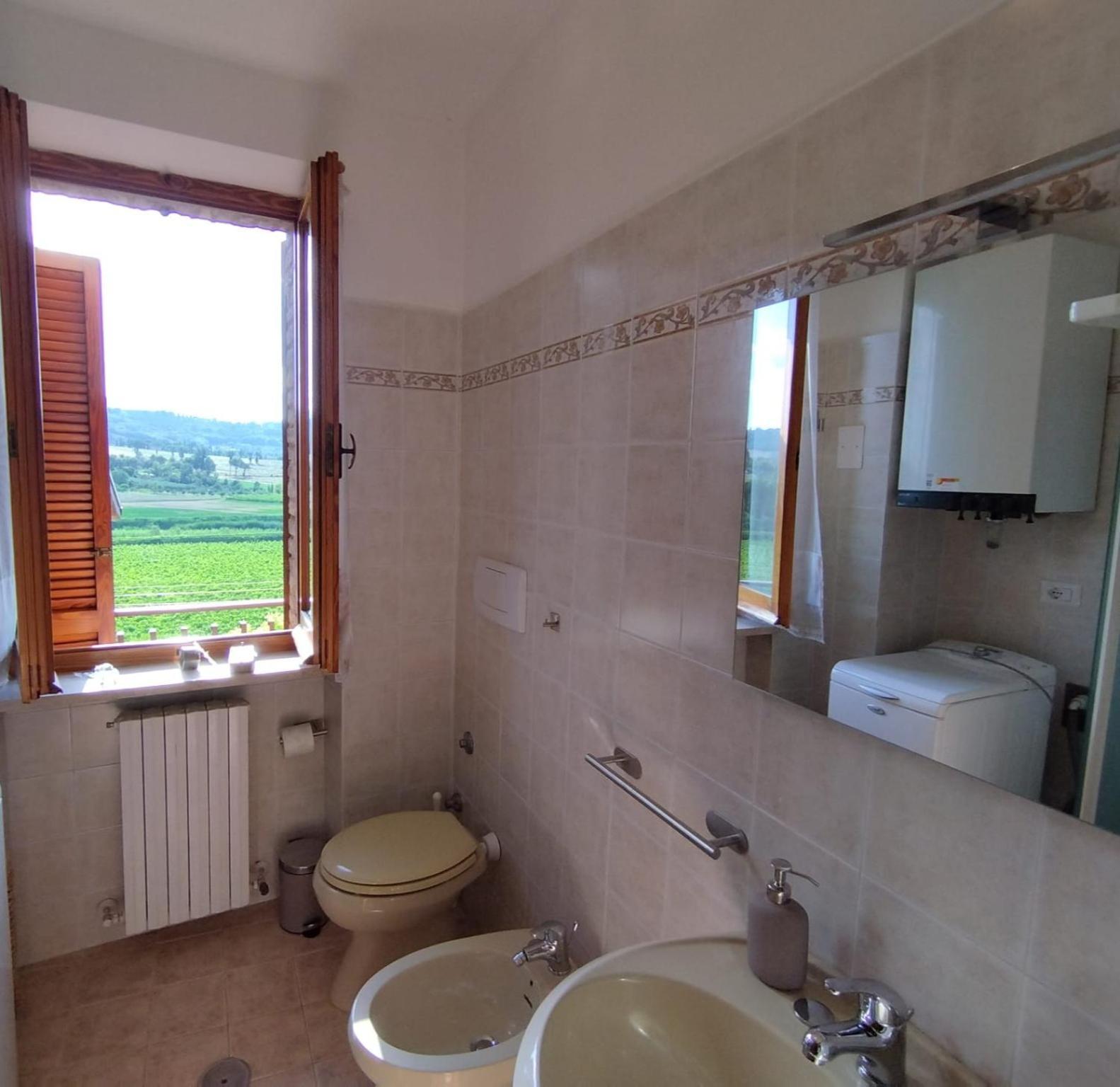 Appartamento Con Camino In Centro Storico Bevagna Exterior photo
